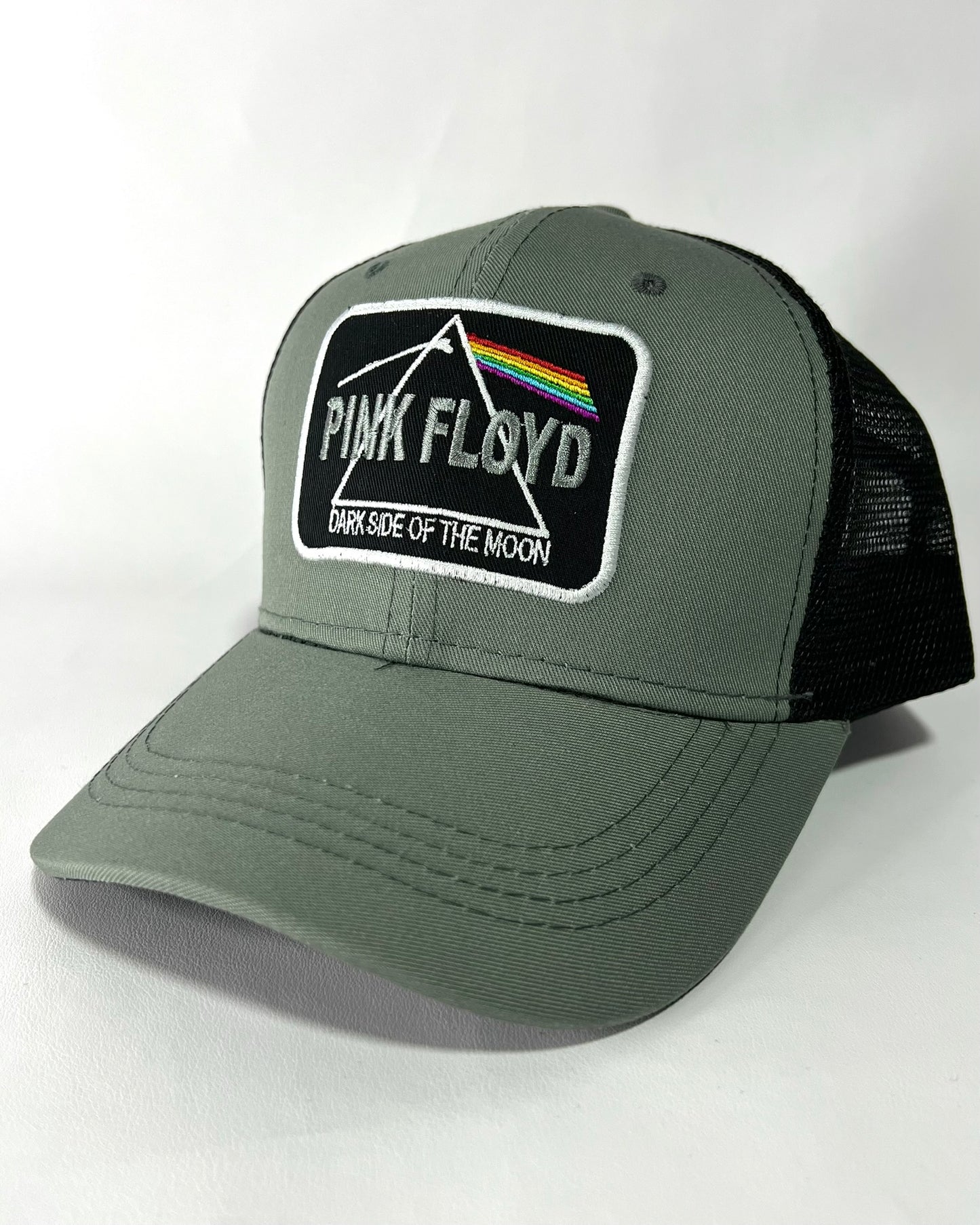 Gorra Camionera Pink Floyd Dark Side (Parche cuadrado)