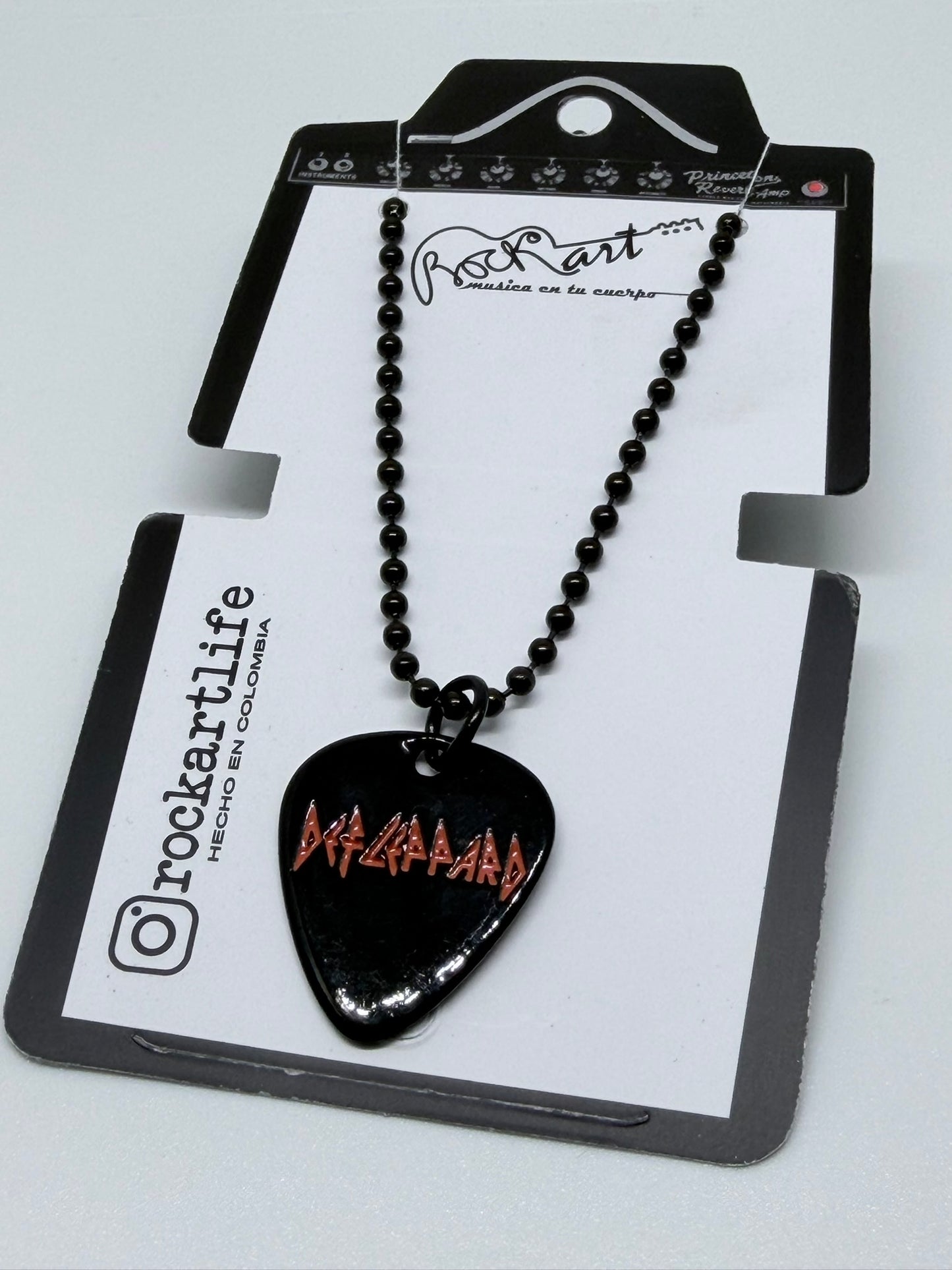 Collar Def Leppard Pick