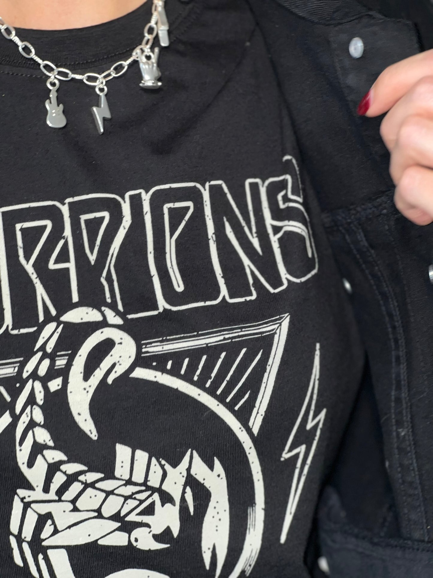 Camiseta Mujer Scorpions Oversize