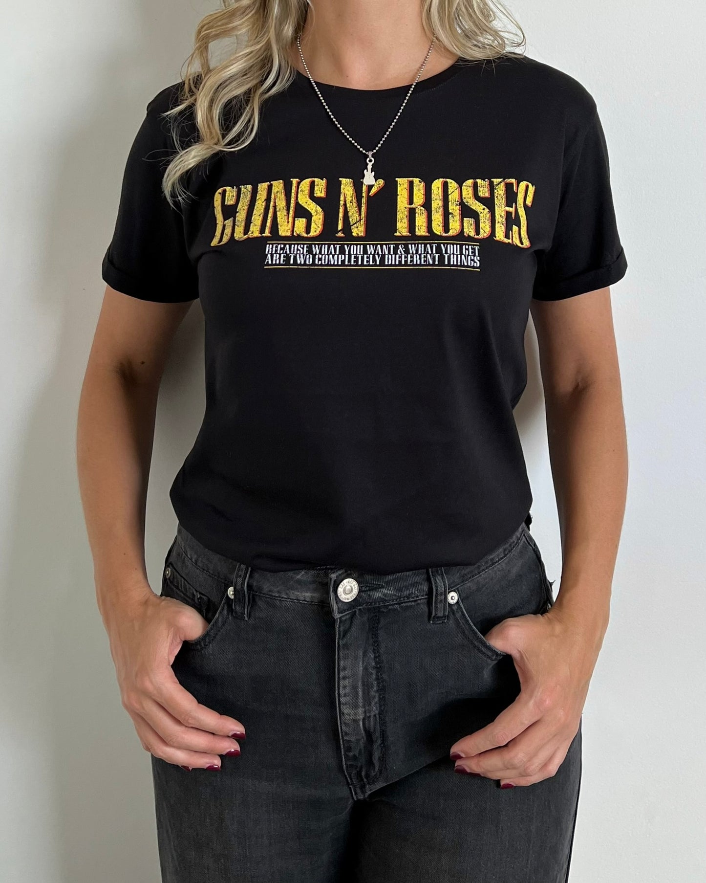 Camiseta Mujer Guns Tour 2025