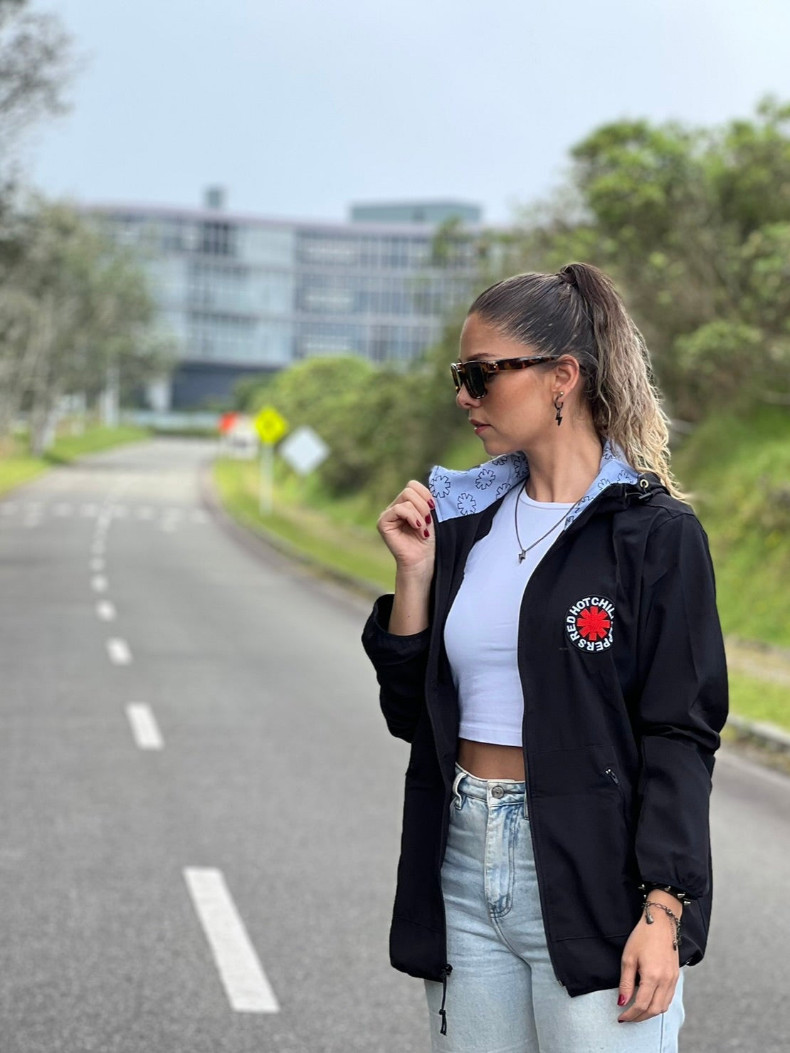 Rompevientos Unisex Red Hot Chili Peppers