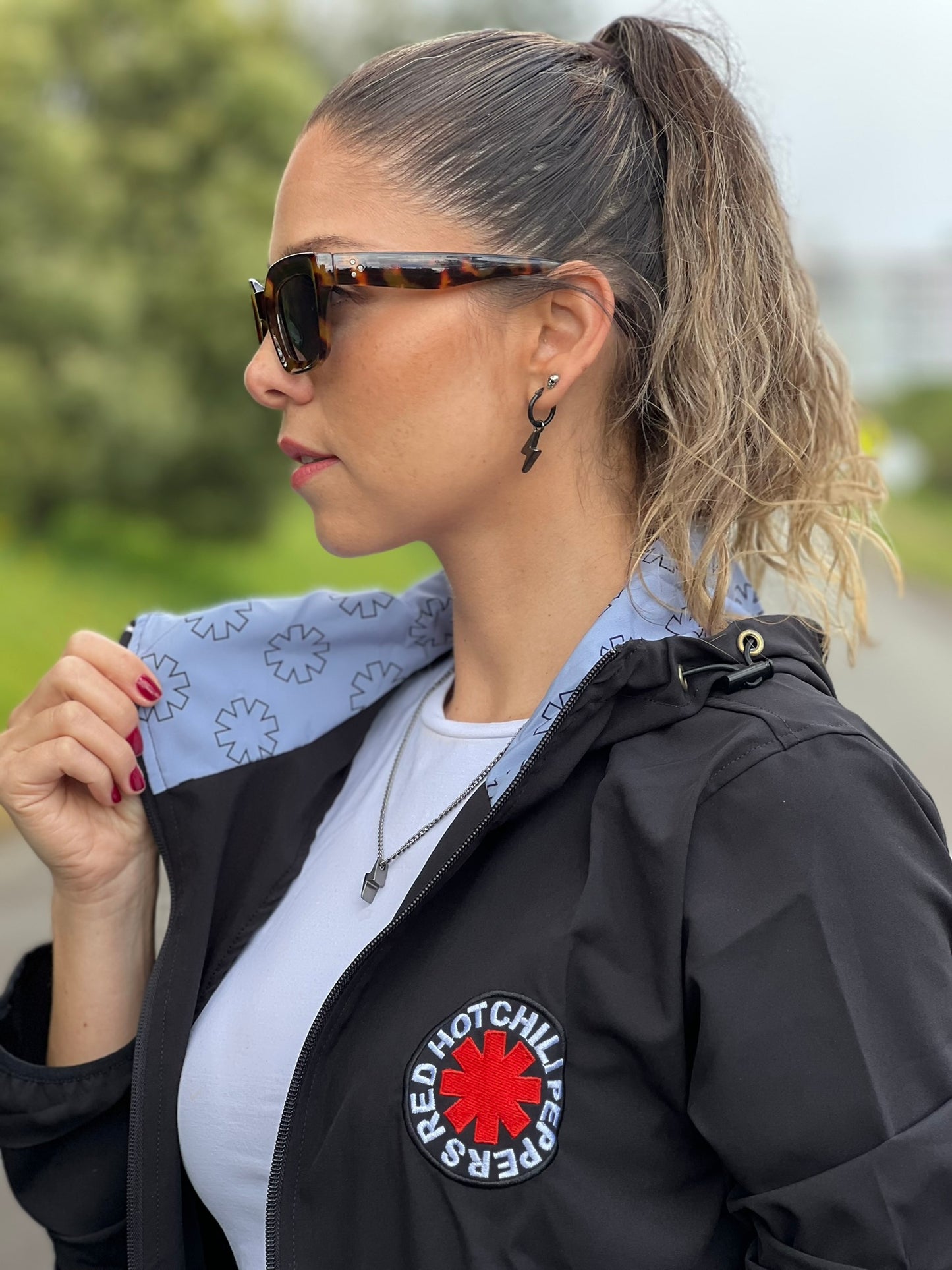 Rompevientos Unisex Red Hot Chili Peppers