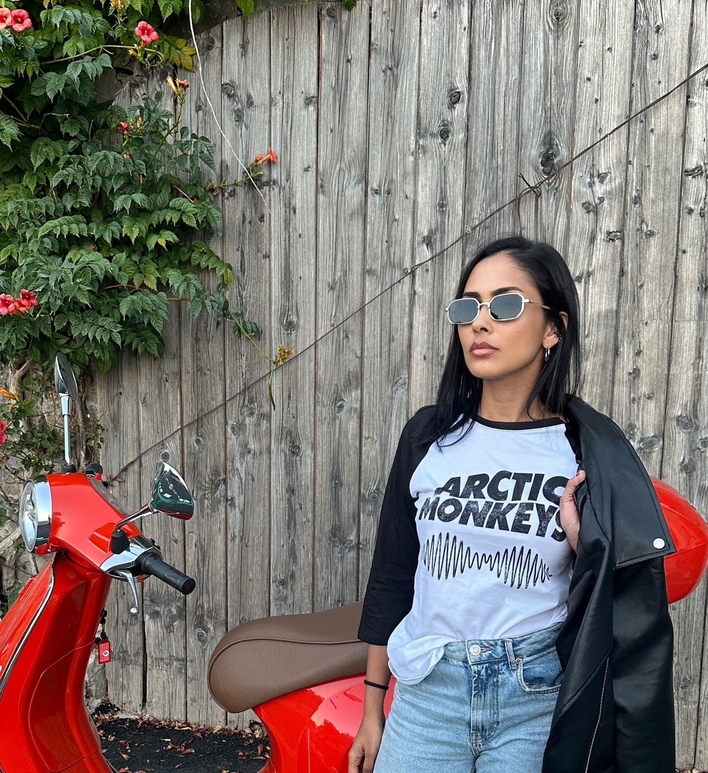 Camibuzo Mujer Arctic Monkeys