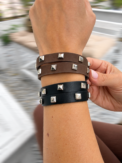 Manilla en cuero Rebel Stud