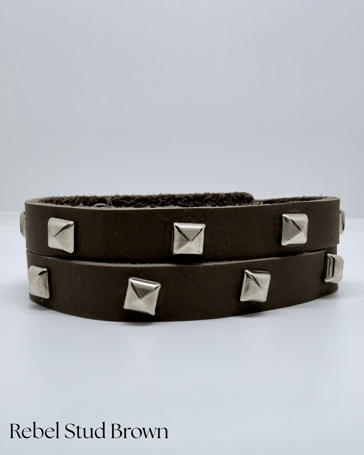 Manilla en cuero Rebel Stud