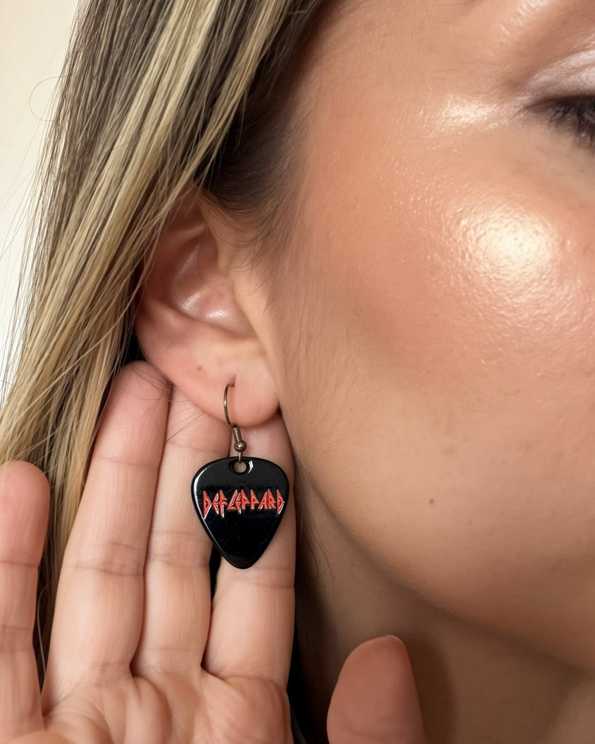 Aretes Def Leppard